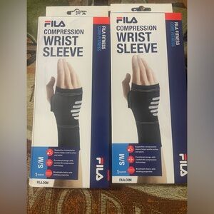 Lot of 2 FILA Core Fitness Compression Wrist Sleeves Size Adult Small-Medium NEW